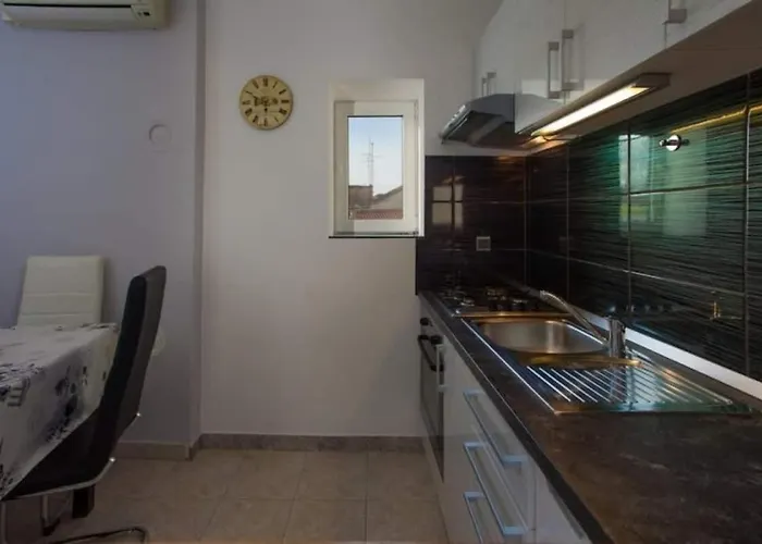 Historic Luxury Old Town Апартаменты