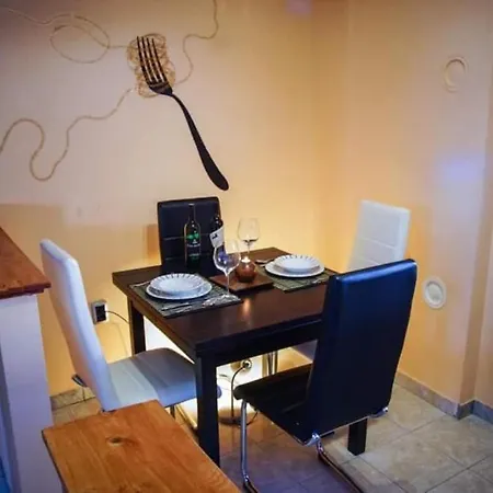 Historic Luxury Old Town Apartament