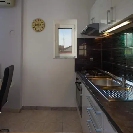 Historic Luxury Old Town Apartament
