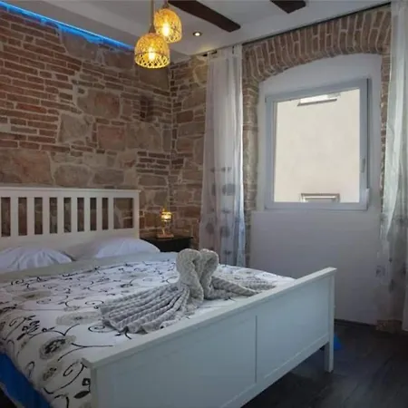 Historic Luxury Old Town Apartamento *